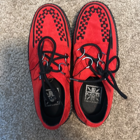 Red tuk creepers - Picture 3 of 3